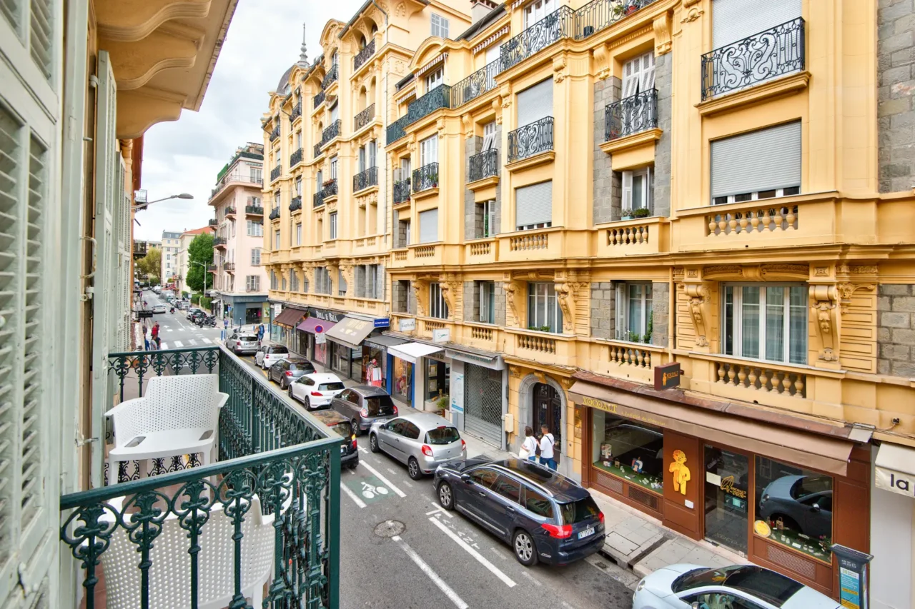 Meuble tourisme nice